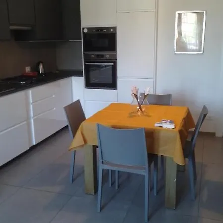 Caky's House * Дезенцано-дель-Гарда